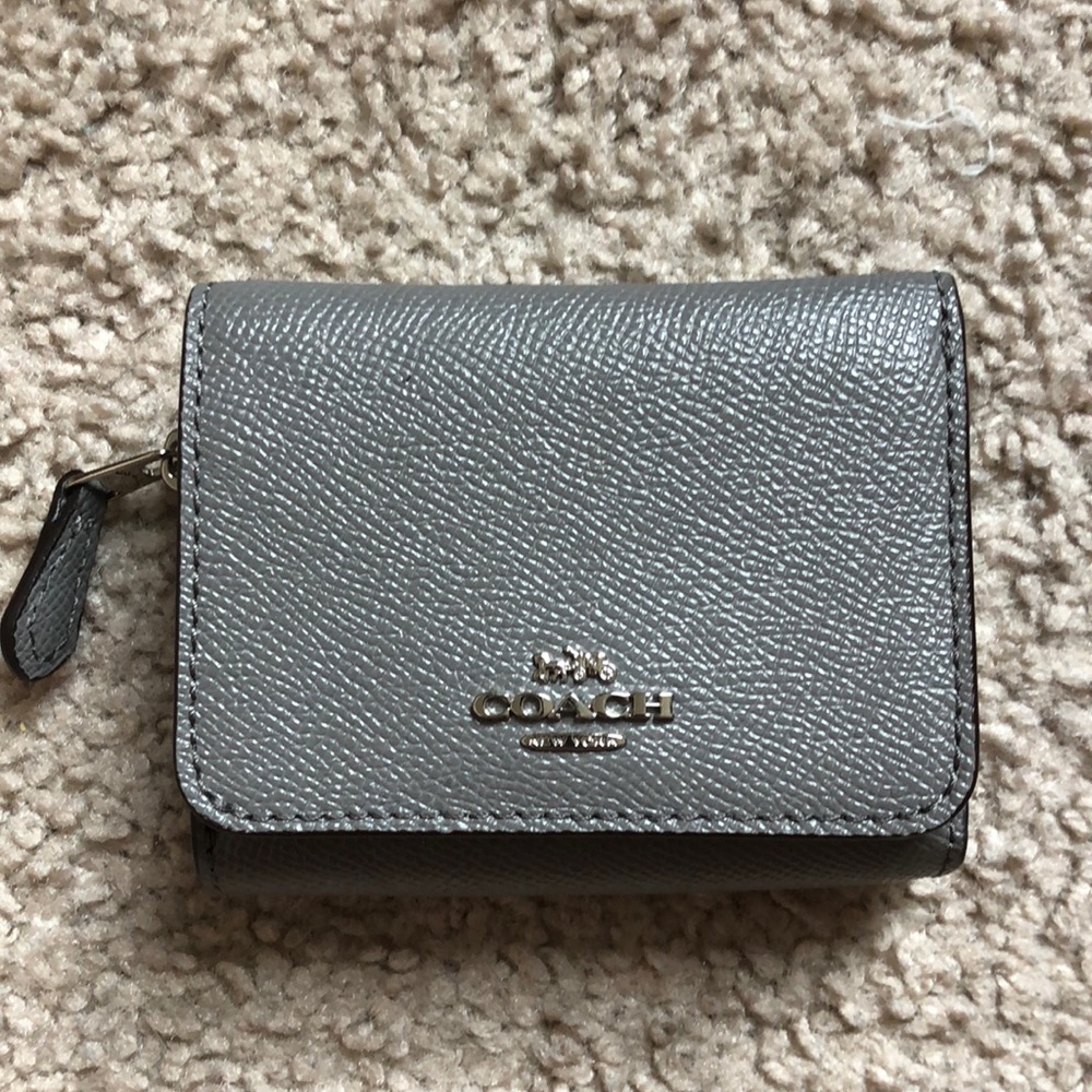 NWOT Small Coach wallet
